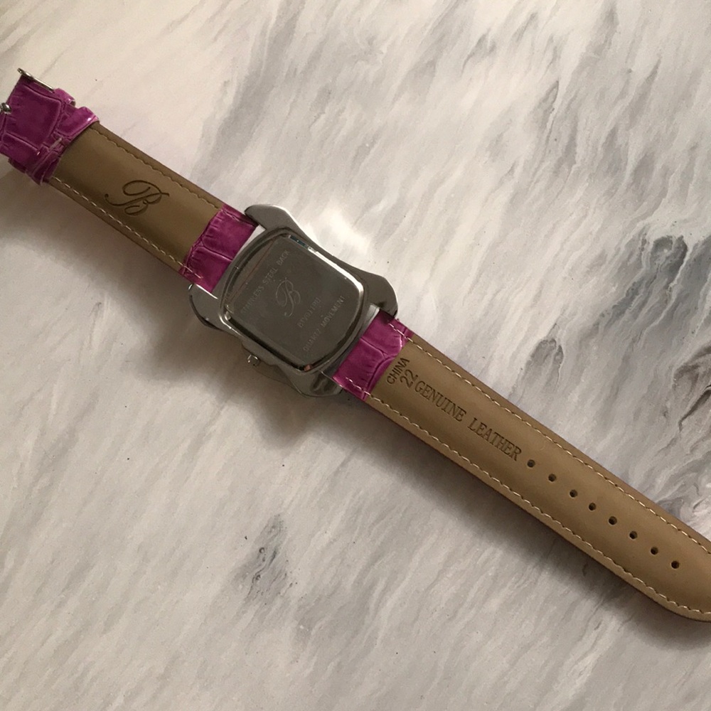 Watch - Picture 2 of 3